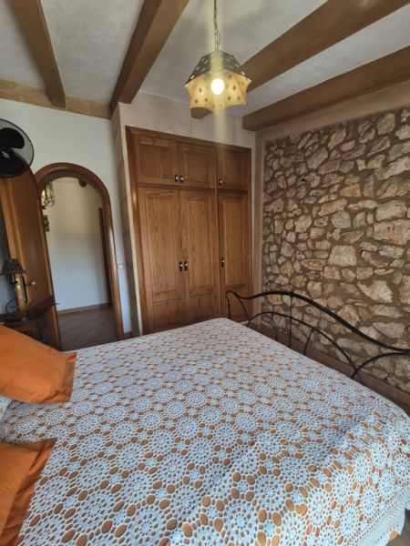 Charming Rustic House with Pool – Temporary Winter Rental