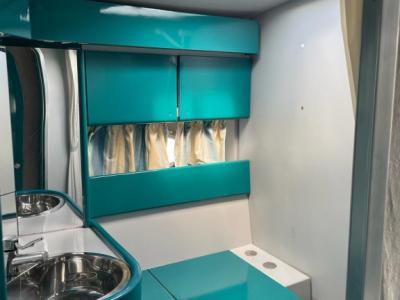 Cranchi Mediterranee yate a motor de 12 metros con camarote 2 Volvo Diesel