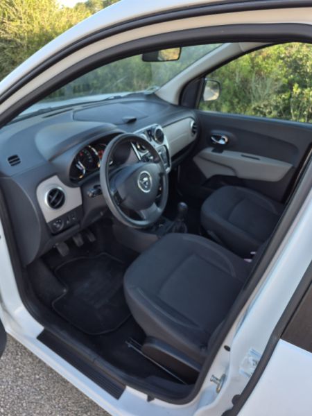 Dacia Lodgy Lauréate dCi 90 ec - ITV NEW