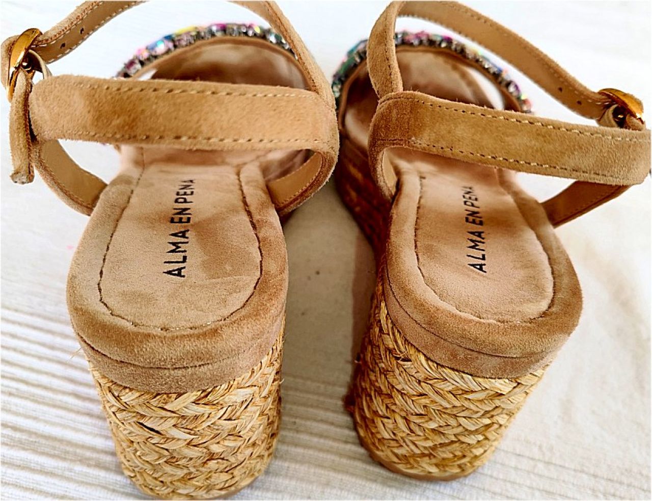 Damen-Keilsandaletten, mit Strasssteinen verziert, Größe 38, Marke Alma en Pena