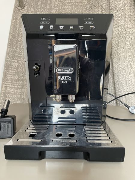 De’Longhi Eletta Cappuccino Evo Kaffeevollautomat mit Milchsystem zu verkaufen