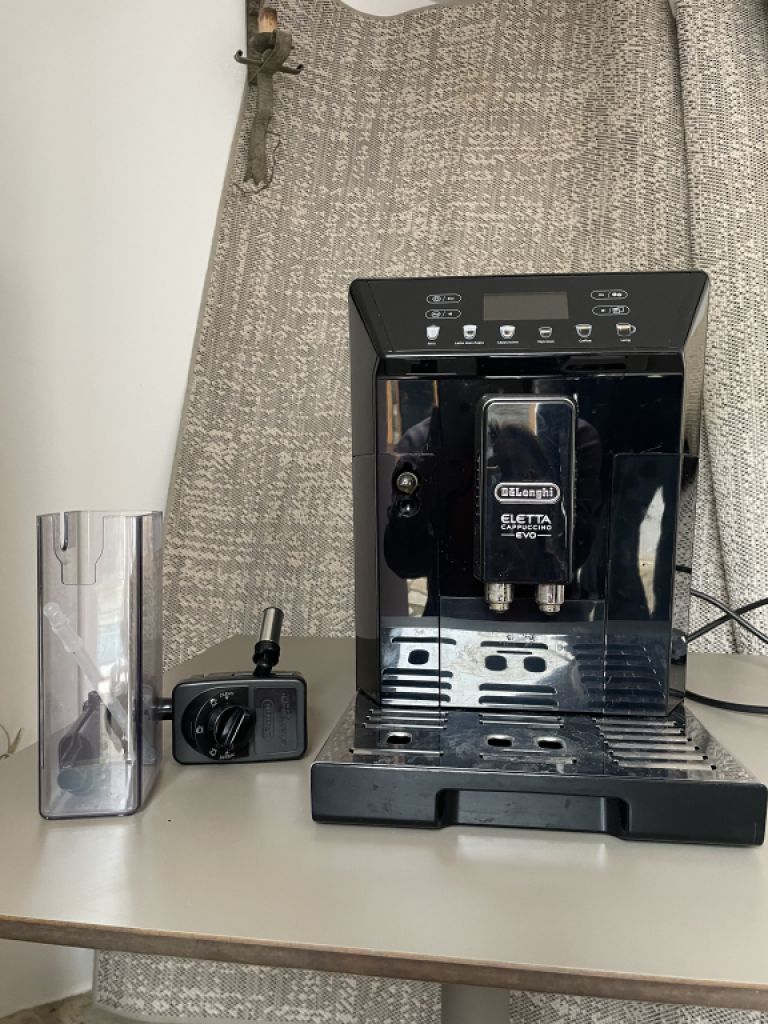 De’Longhi Eletta Cappuccino Evo Kaffeevollautomat mit Milchsystem zu verkaufen
