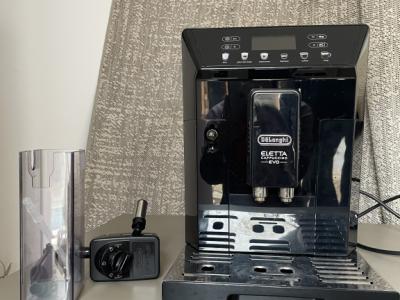De’Longhi Eletta Cappuccino Evo Kaffeevollautomat mit Milchsystem zu verkaufen