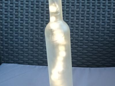 Deko für  Innen und Aussen: Ausgefallene Lichterflaschen mit Batteriebetrieb