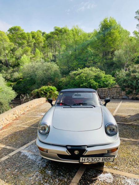 El icónico coche clásico ALpha Spider 1986 en venta