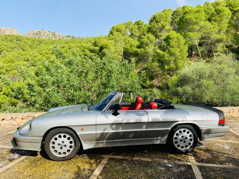 El icónico coche clásico ALpha Spider 1986 en venta