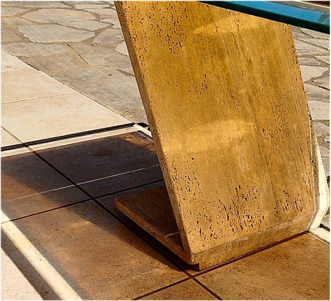 Mesa de centro de diseño 70/80 posmoderna – Hormigón y vidrio ahumado – Diseño 3 en 1