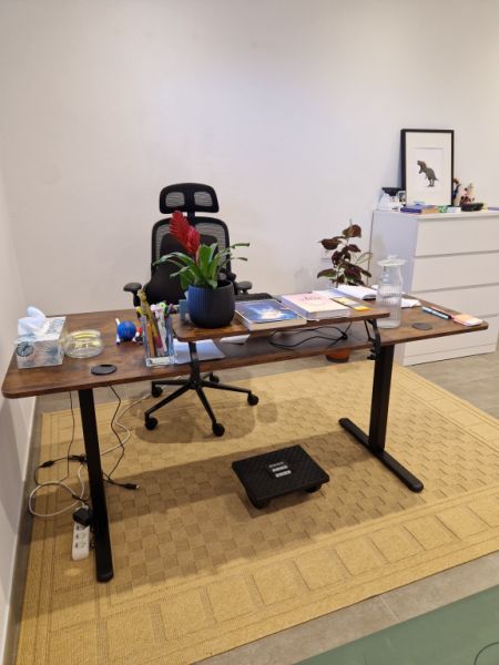 Desktop/ Bürotisch wie neu!