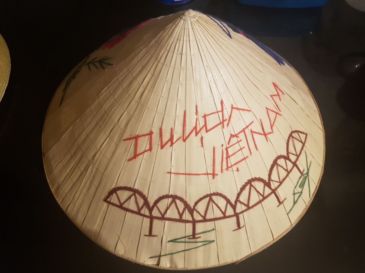 varios recuerdos de Asia (Vietnam, Malasia, Taiwán)