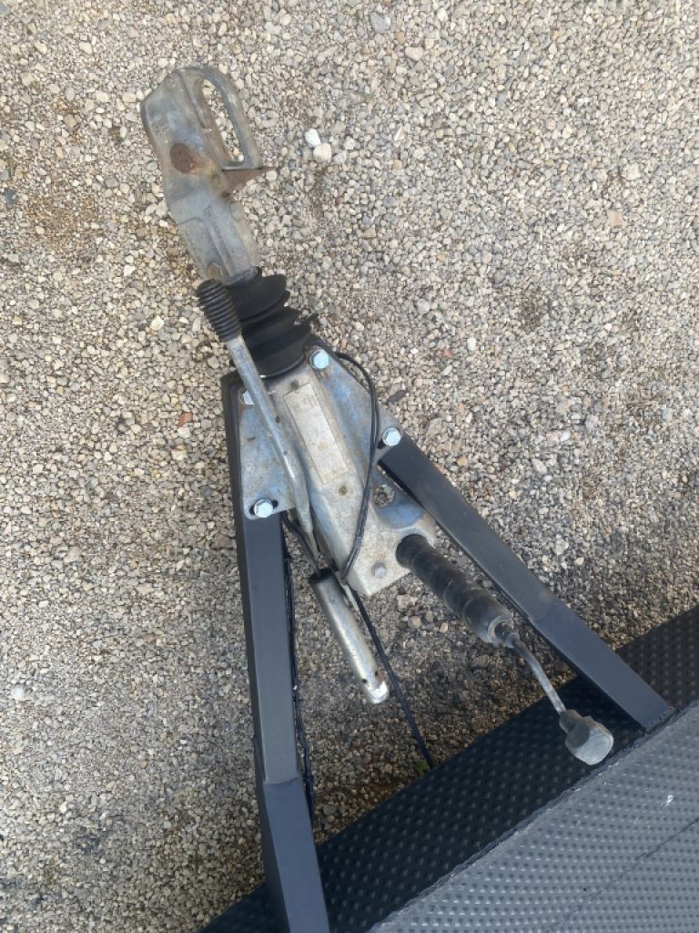 Doppelachs-Anhänger