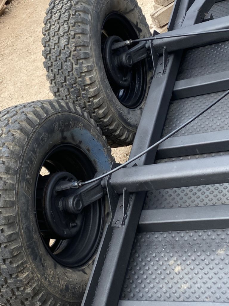 Doppelachs-Anhänger