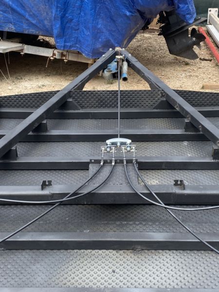 Doppelachs-Anhänger