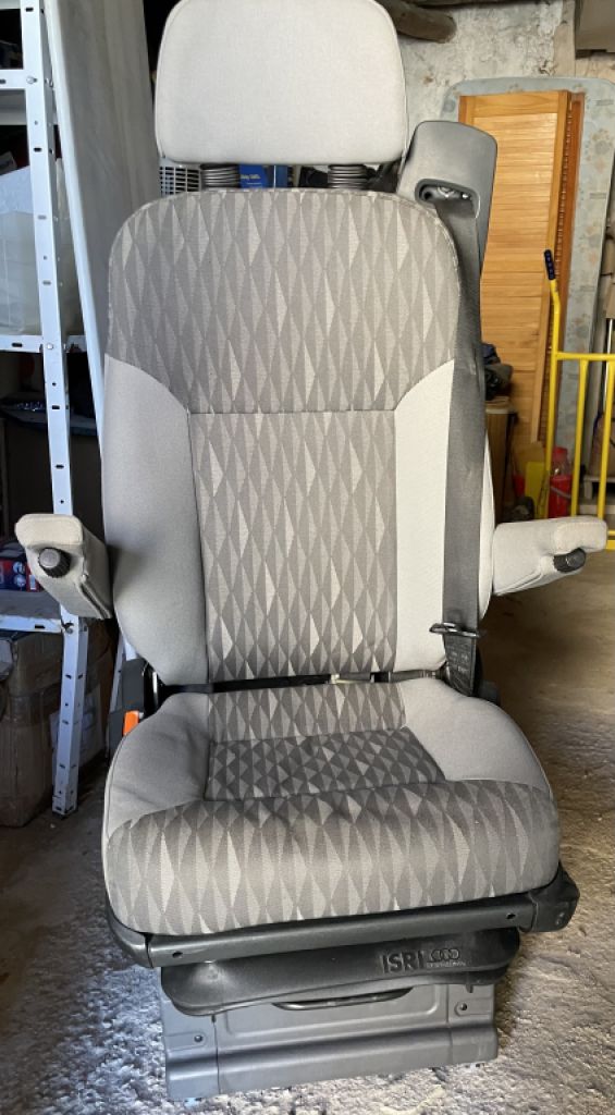 Asiento giratorio para Ford Transit en buen estado