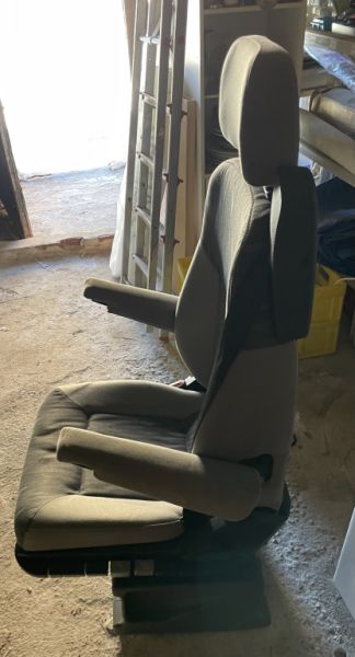 Asiento giratorio para Ford Transit en buen estado