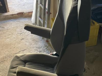 Asiento giratorio para Ford Transit en buen estado