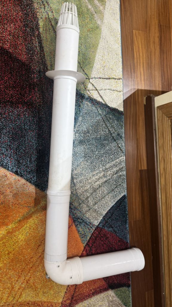 Durchlauferhitzer für Gasheizung von Cointra inkl. Abgasrohr