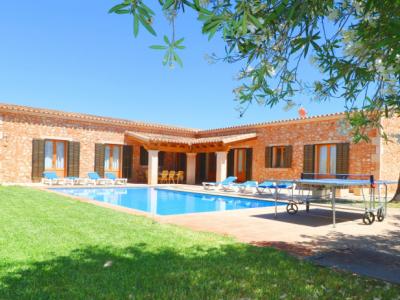 Ground-level finca b is to 8 persons with pool near Campos -- F 35 FZ