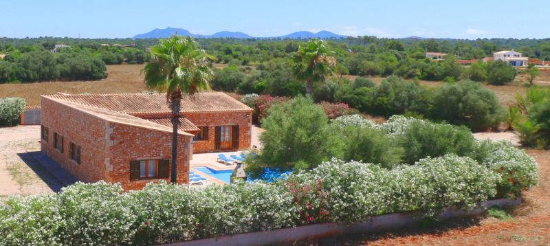 Ground-level finca b is to 8 persons with pool near Campos -- F 35 FZ