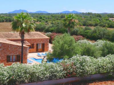 Ground-level finca b is to 8 persons with pool near Campos -- F 35 FZ