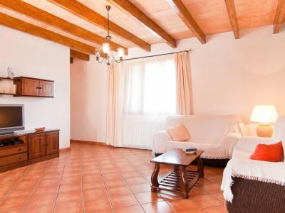 Ground-level finca b is to 8 persons with pool near Campos -- F 35 FZ