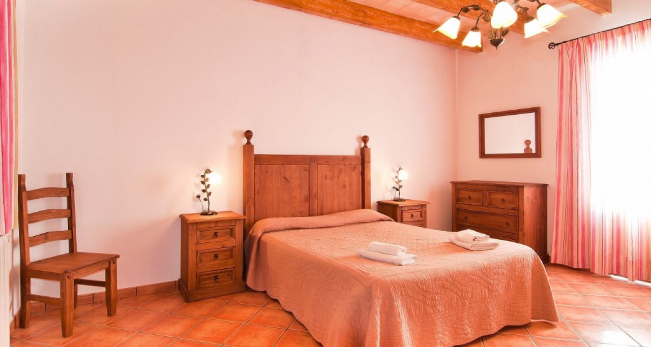 Ground-level finca b is to 8 persons with pool near Campos -- F 35 FZ