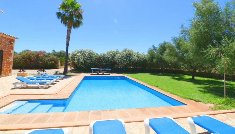 Ground-level finca b is to 8 persons with pool near Campos -- F 35 FZ