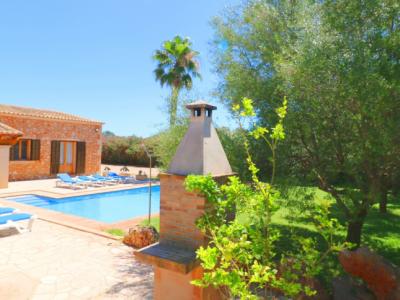 Ground-level finca b is to 8 persons with pool near Campos -- F 35 FZ