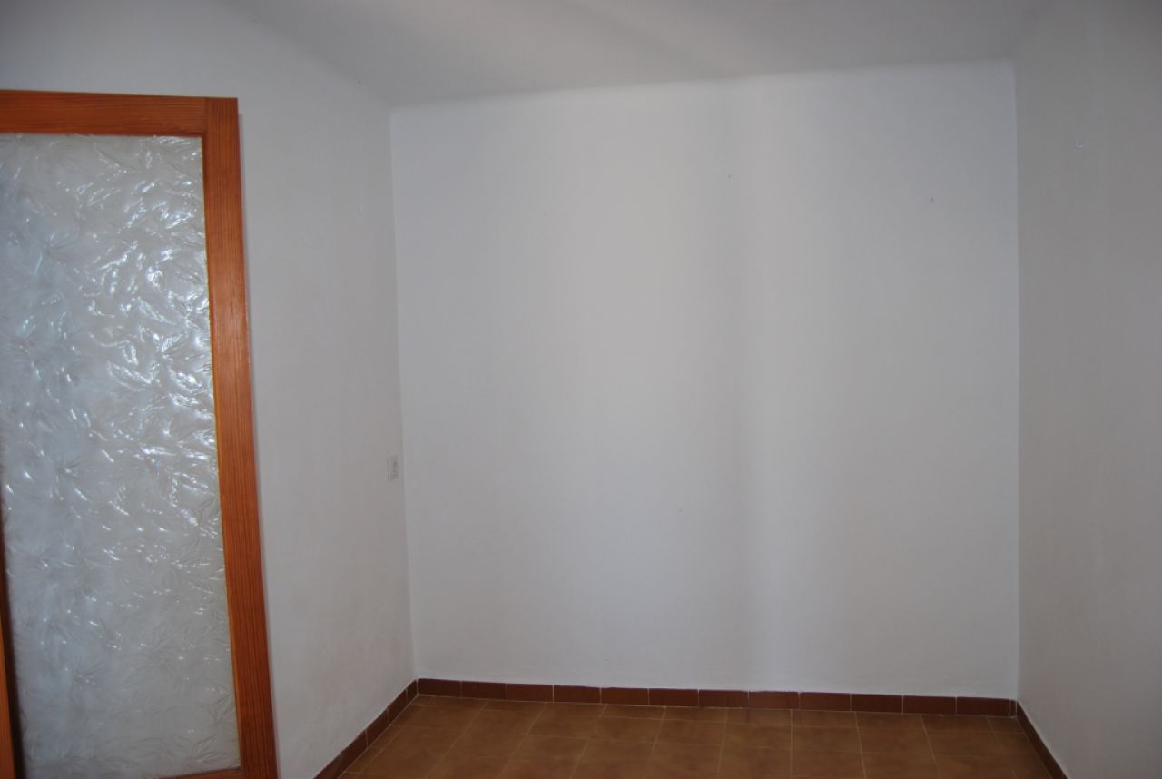 Ebenerdige Finca mit 4 SZ, unmöbliert, Pool, Kamin bei Alqueria Blanca-Santanyi ---F 55