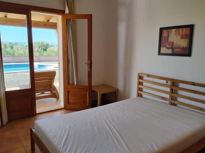 Ebenerdige Finca mit Garage, Pool und traumhaftem Ausblick - Campos - Santanyi