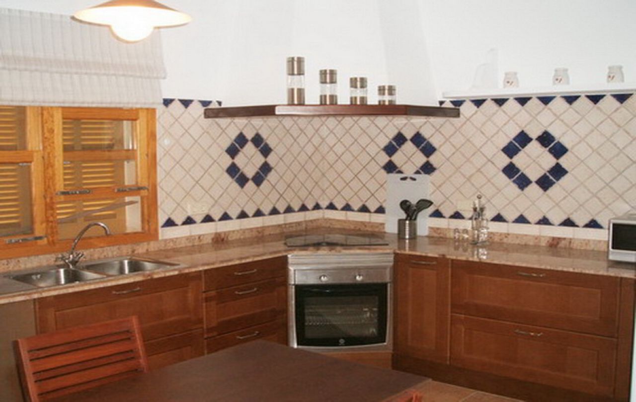 Ebenerdige Finca mit Garage, Pool und traumhaftem Ausblick - Campos - Santanyi