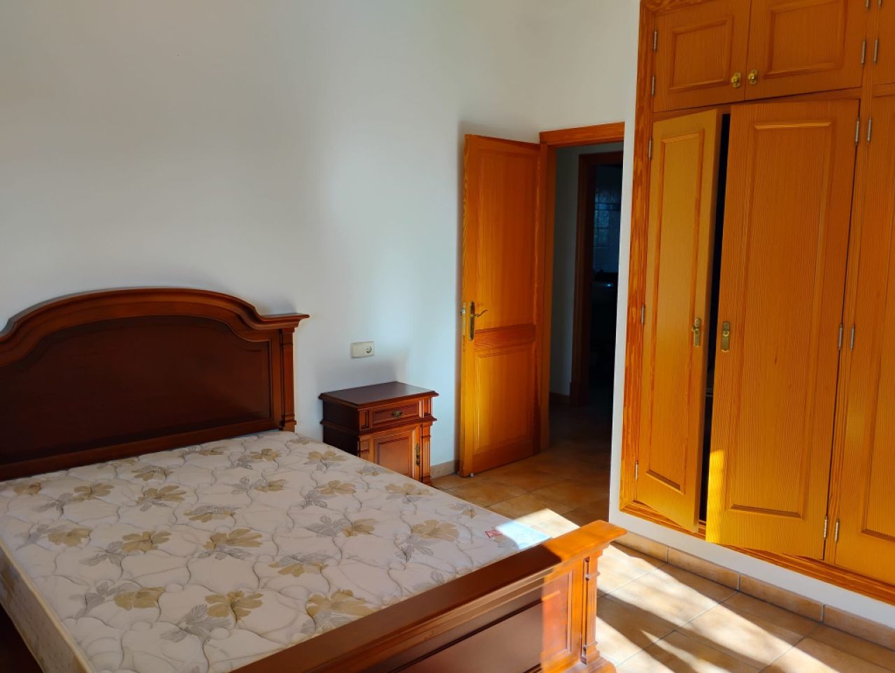 Ebenerdige Finca mit Garage, Pool und traumhaftem Ausblick - Campos - Santanyi