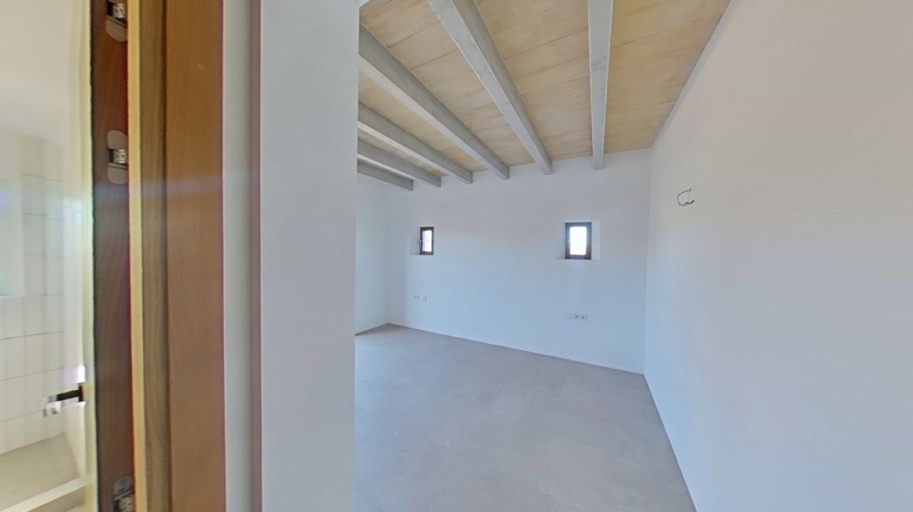 Single-level unfurnished luxury finca with all extras near Santanyi - Es Llombards --- F 150