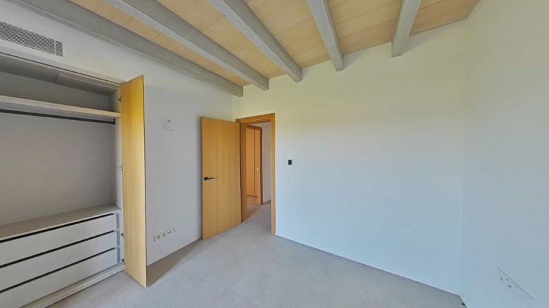 Single-level unfurnished luxury finca with all extras near Santanyi - Es Llombards --- F 150