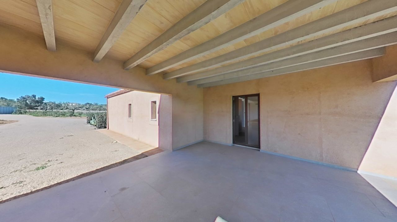 Single-level unfurnished luxury finca with all extras near Santanyi - Es Llombards --- F 150