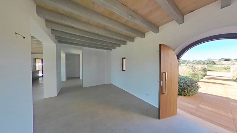 Single-level unfurnished luxury finca with all extras near Santanyi - Es Llombards --- F 150