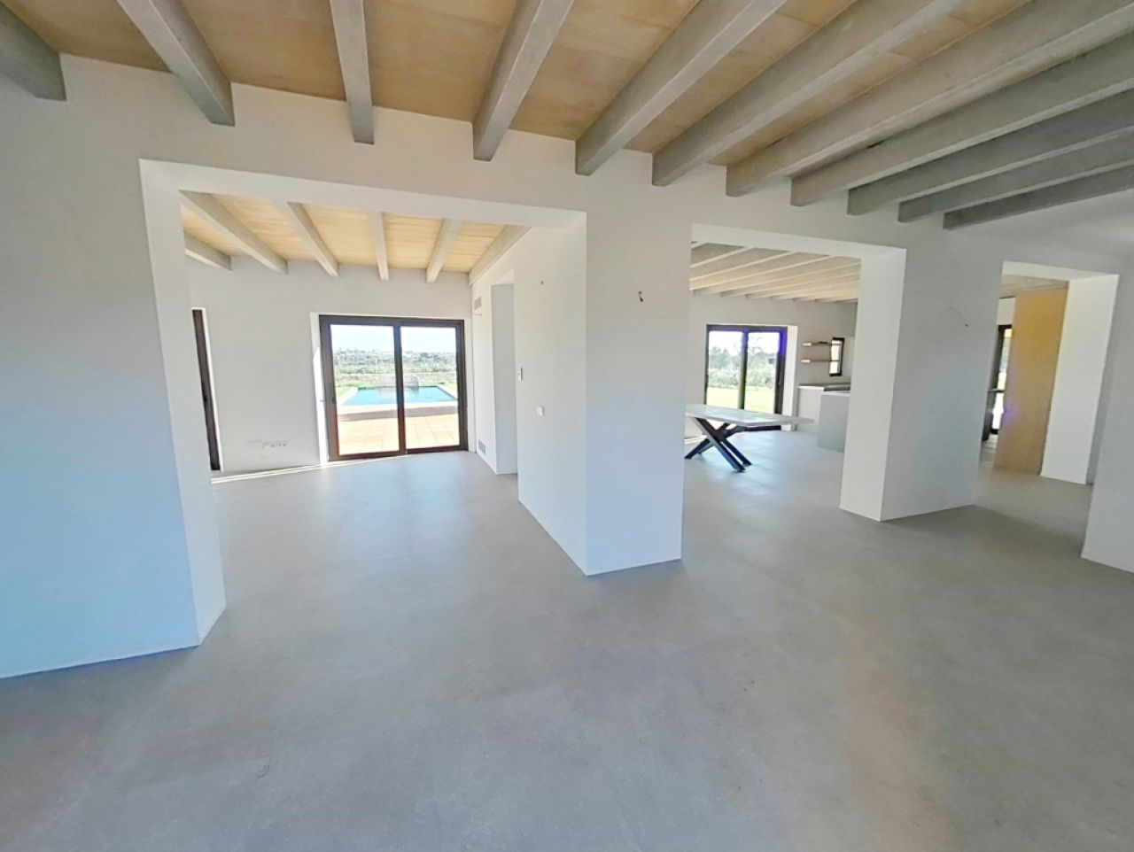 Single-level unfurnished luxury finca with all extras near Santanyi - Es Llombards --- F 150