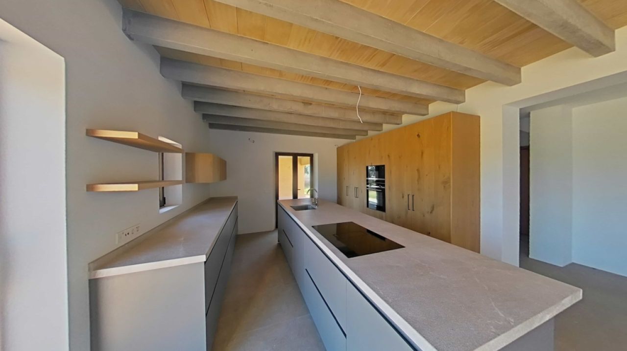 Single-level unfurnished luxury finca with all extras near Santanyi - Es Llombards --- F 150