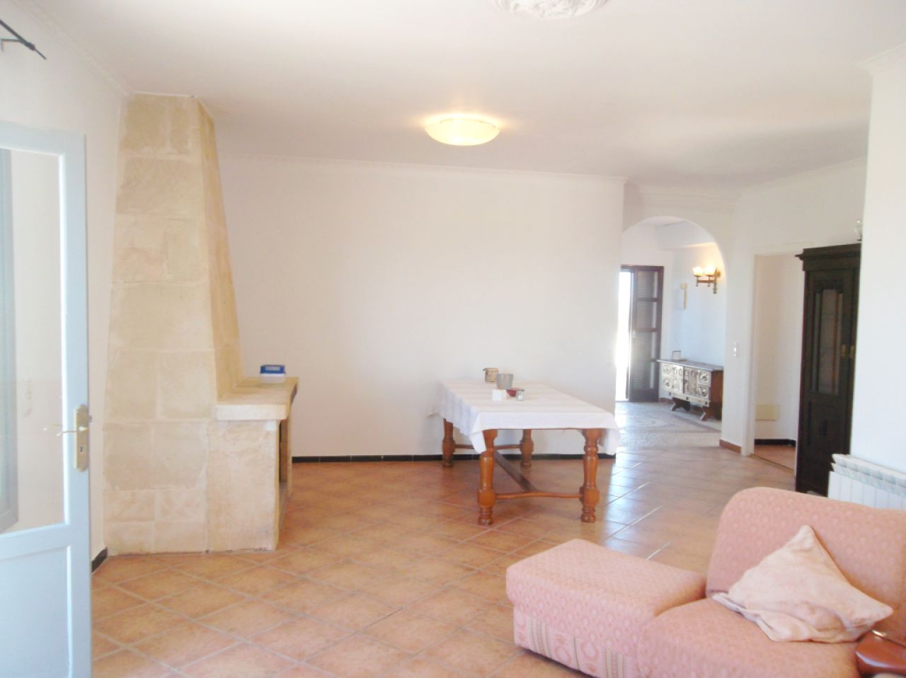 Chale a nivel del suelo con piscina, calefacción y vistas al mar cerca de Son Carrió -- CH 63