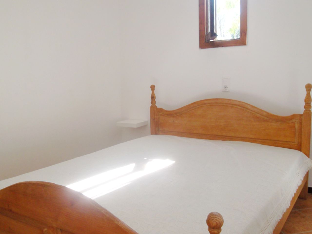 Chale a nivel del suelo con piscina, calefacción y vistas al mar cerca de Son Carrió -- CH 63