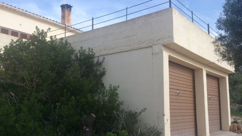 Chale a nivel del suelo con piscina, calefacción y vistas al mar cerca de Son Carrió -- CH 63