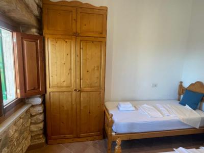 Ebenerdiges Chalet mit Garten, Terrasse und Meerblick in Cala Figuera-- CH 48