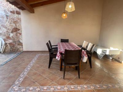 Ebenerdiges Chalet mit Garten, Terrasse und Meerblick in Cala Figuera-- CH 48