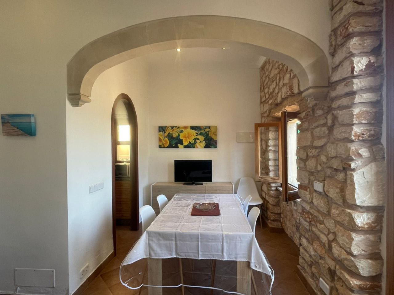 Ebenerdiges Chalet mit Garten, Terrasse und Meerblick in Cala Figuera-- CH 48