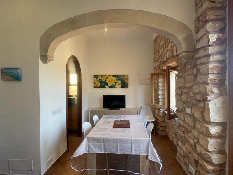 Ebenerdiges Chalet mit Garten, Terrasse und Meerblick in Cala Figuera-- CH 48