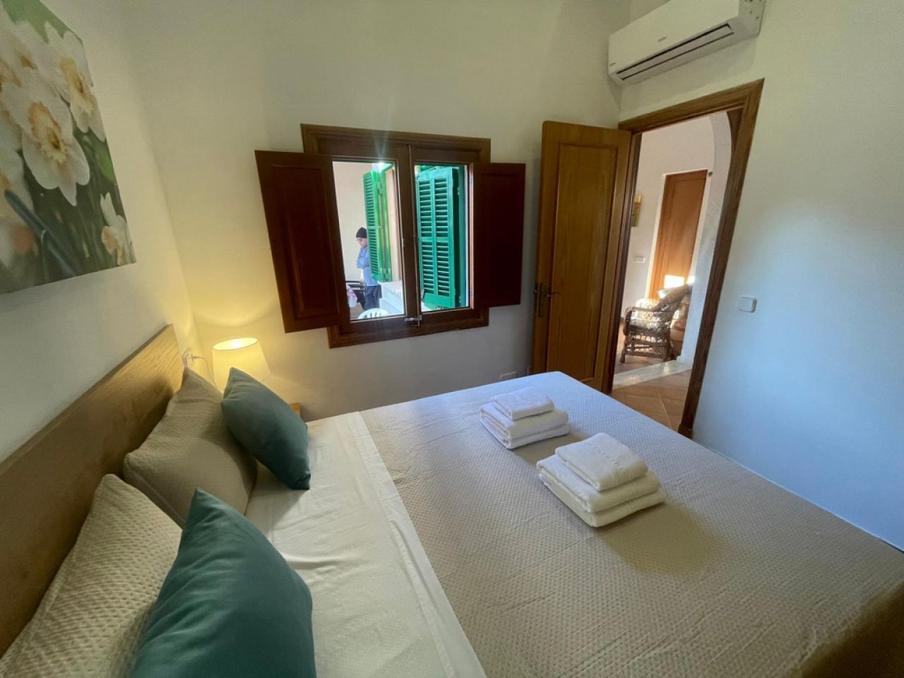 Ebenerdiges Chalet mit Garten, Terrasse und Meerblick in Cala Figuera-- CH 48