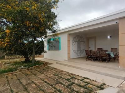 Chalet moderno y de una sola planta con 5 habitaciones en Cala Llombards -- CH 20