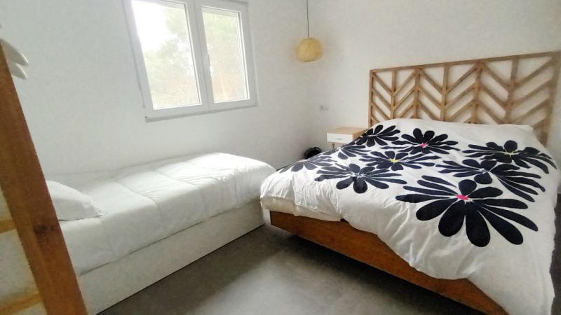 Chalet moderno y de una sola planta con 5 habitaciones en Cala Llombards -- CH 20