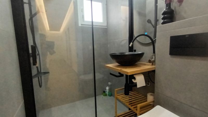 Chalet moderno y de una sola planta con 5 habitaciones en Cala Llombards -- CH 20