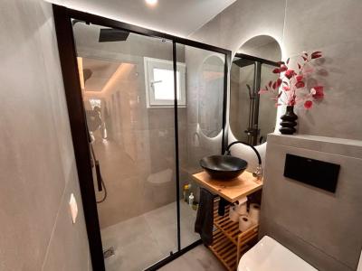 Chalet moderno y de una sola planta con 5 habitaciones en Cala Llombards -- CH 20