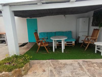 Chalet moderno y de una sola planta con 5 habitaciones en Cala Llombards -- CH 20